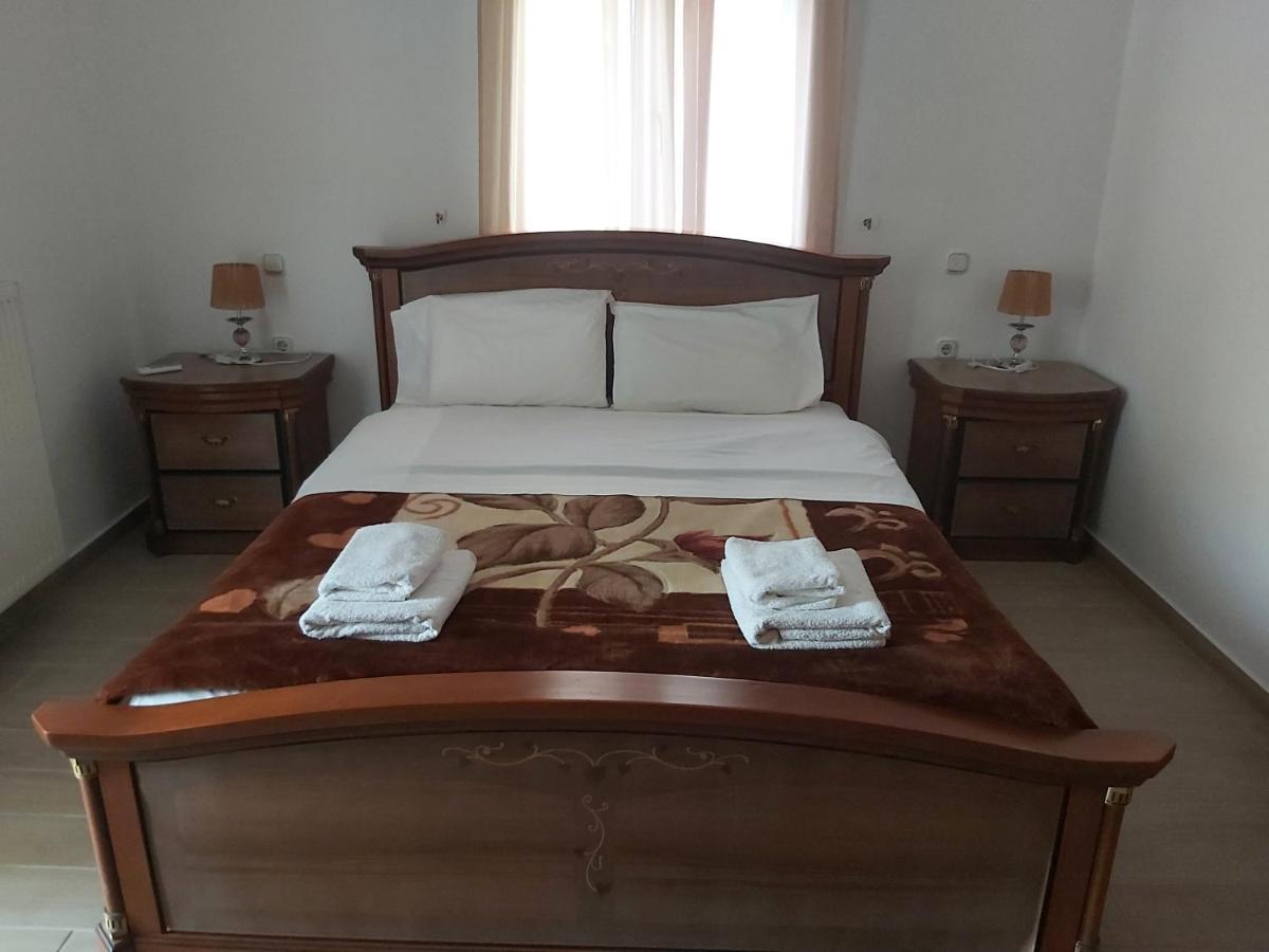 Bodikos Villas & Apartments Pitsidia Buitenkant foto