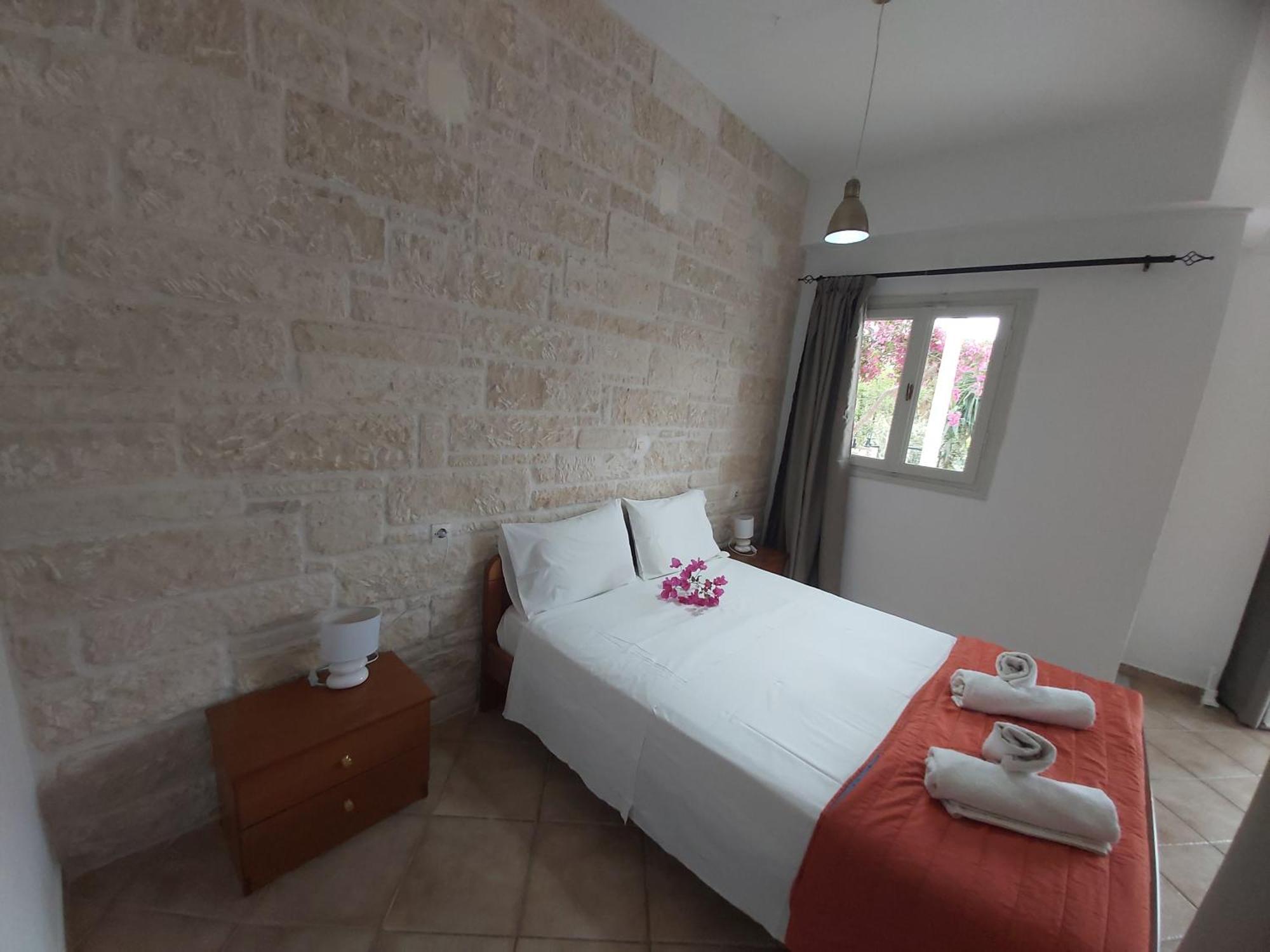 Bodikos Villas & Apartments Pitsidia Buitenkant foto