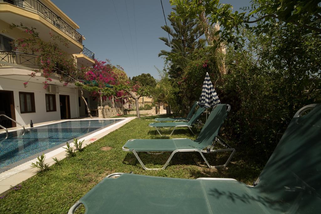 Bodikos Villas & Apartments Pitsidia Buitenkant foto