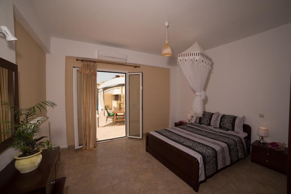 Bodikos Villas & Apartments Pitsidia Buitenkant foto